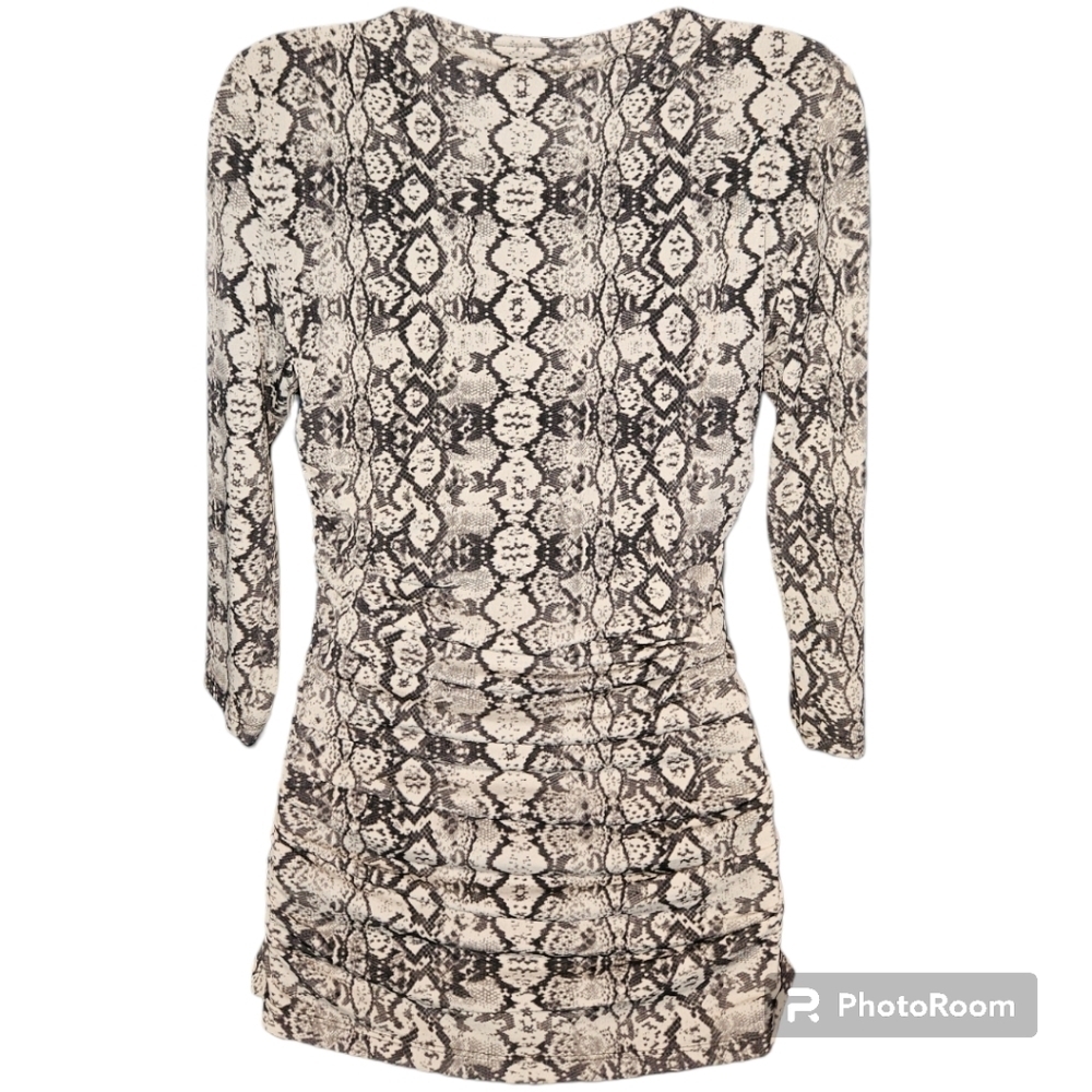 Nwt Jennifer Lopez Snakeskin Print Quarter Length Sleeve Top — image 2 of 2